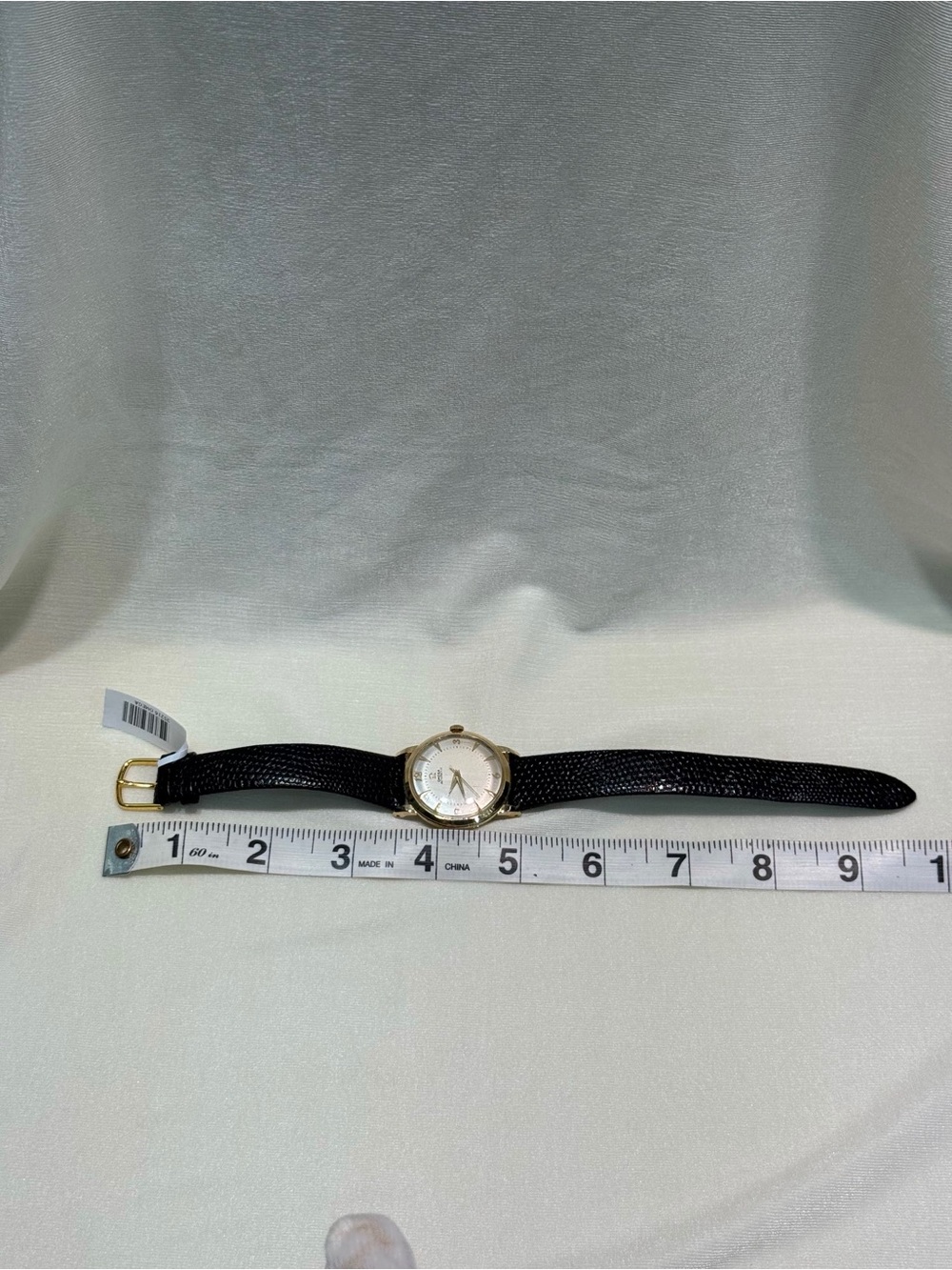 Vintage Omega Yellow Gold Watch - Picture 5 of 9